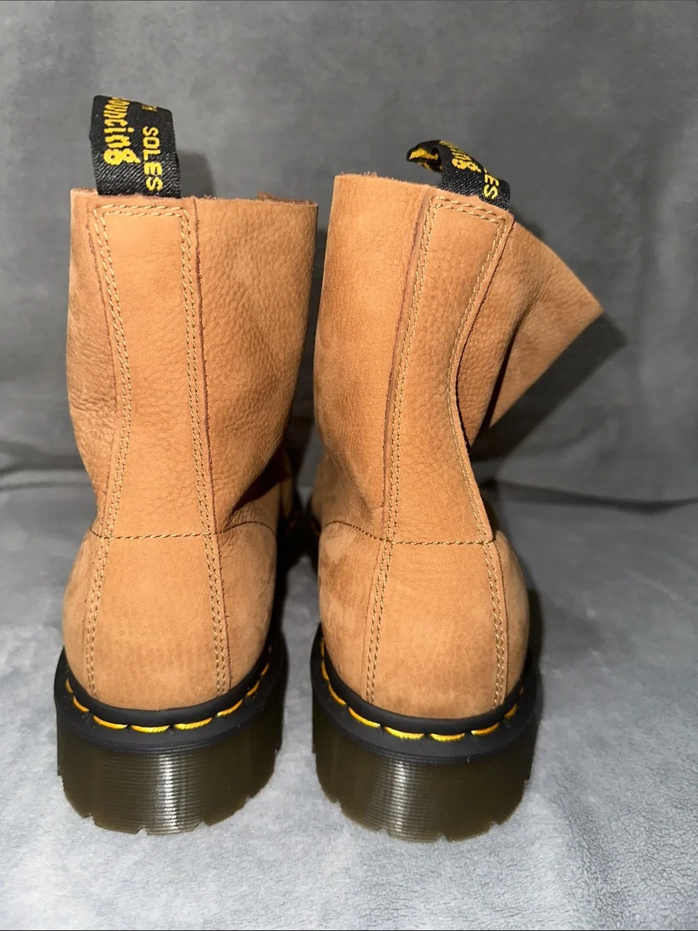 NWOB Men’s Dr. Martens 1460 Pascal Bex 8-Eye Dessert Brown Lace-Up Boot Size 12